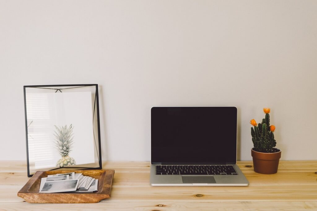 Creating the Ultimate Home Office Setup: Must-Have Monitors, Chairs, and Headsets Creating the Ultimate Home Office Setup: Must-Have Monitors, Chairs, and Headsets